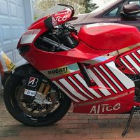 Esta Ducati Desmosedici RR vestida como una MotoGP y con 200 CV ha salido a subasta en Estados Unidos