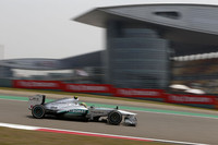 Lewis Hamilton consigue su primera pole con Mercedes AMG
