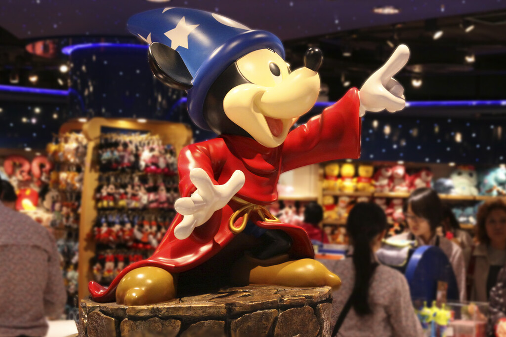 Disney llevaba años soñando con un nuevo Mickey Mouse, pero al final ha conseguido un Piolín . Noticias en tiempo real