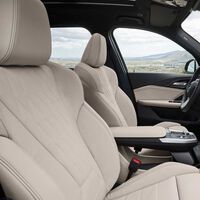 BMW explora hasta dónde puede llegar con las suscripciones y pide 17 euros al mes por usar los asientos calefactables