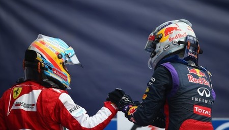 Stefano Domenicali no oculta el interés de Ferrari por Sebastian Vettel
