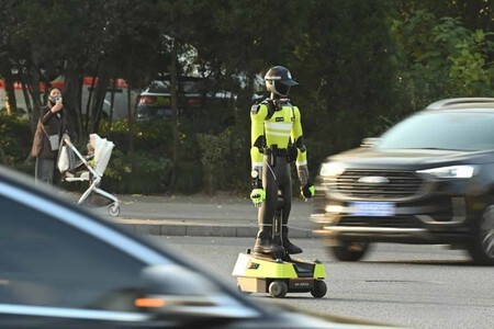 Robot Policia Chino