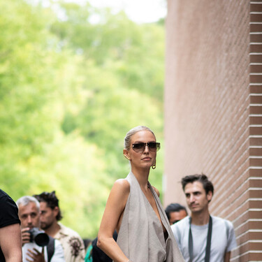 H&M pone a mitad de precio el vestido fresquito de estilo joya que no marca nada