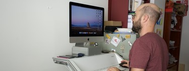 15 días alternando trabajo de pie y sentado frente al ordenador con la estación de trabajo de Fellowes