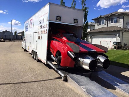 Se llama Insanity, el nombre perfecto para un Ferrari Enzo con dos motores de avión