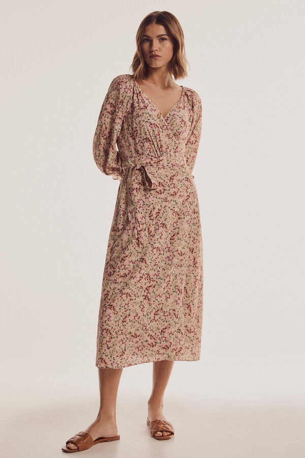 Vestido estampado escote pico Vestido estampado escote pico