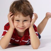 ¿Realmente los niños tienen un brote de testosterona a los cuatro años?