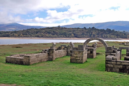 Pueblo Aguas Termales Termas Romanas Publicas Agua Caliente Escapada Otono Relajante Espana Galicia