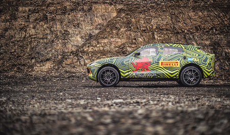 Aston Martin DBX 1