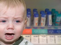 Una pediatra recomienda homeopatía en vez de vacunas en TVE mientras un niño muere por ser tratado sólo con ella