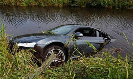 Audi R8 encharcado