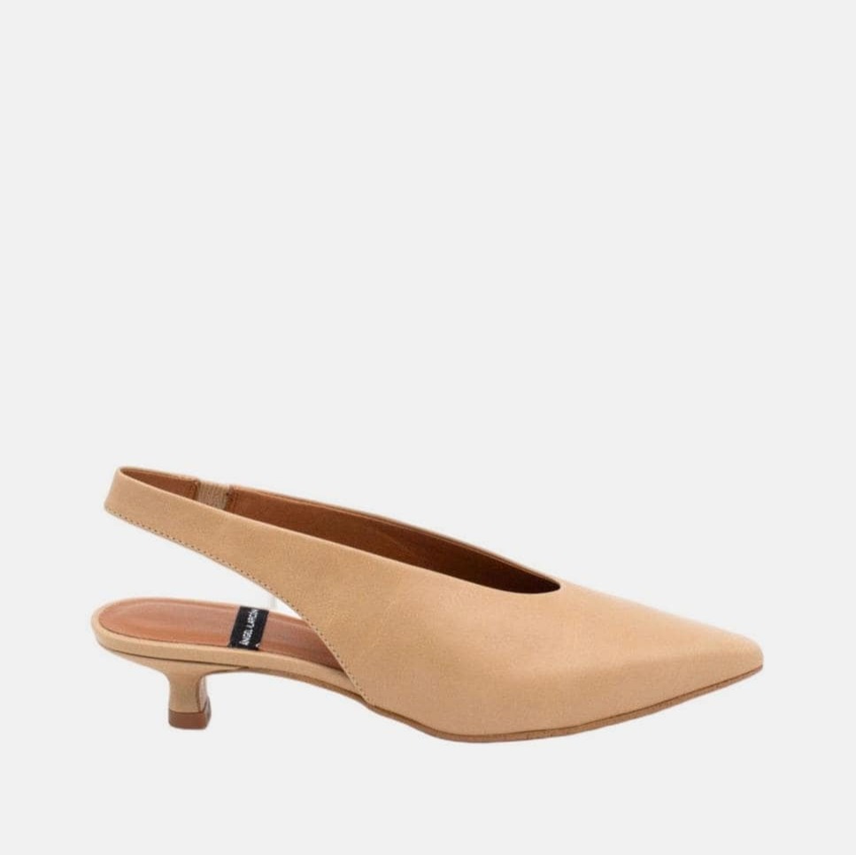 Ángel Alarcón
Salón destalonado de mujer



