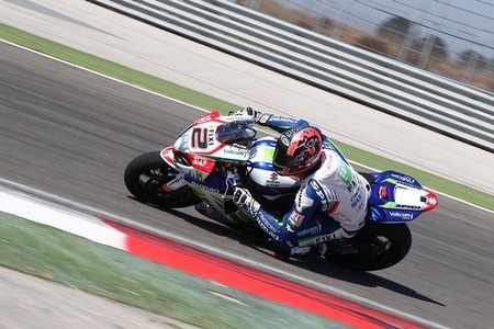 Superbikes Turquía 2013: Leon Camier K.O. con fracturas en su pie derecho