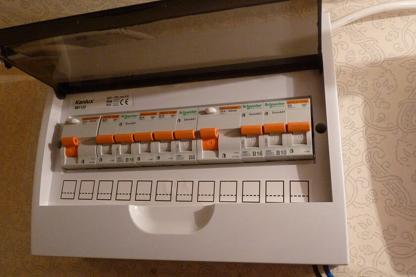 Fuse Box After Finishin89g