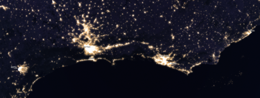 Onde ver cometas ou chuvas de meteoros: mapa 3D de poluição luminosa transforma cidades em montanhas de luz 