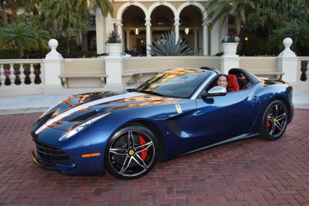 Esta es la cara que se te queda cuando te entregan el Ferrari F60 América de tres millones de euros