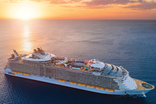 Un millonario lleva 25 años viviendo de crucero en crucero: su mayor problema no es ni el dinero ni que lo conozcan como Super Mario 