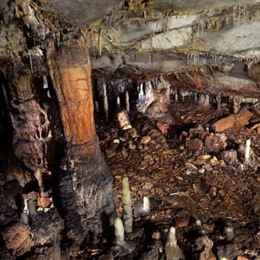 Una cueva de Cantabria estuvo bloqueada durante 16.800 años. Dentro hay una vivienda de la Edad de Piedra con más de 4.600 objetos 