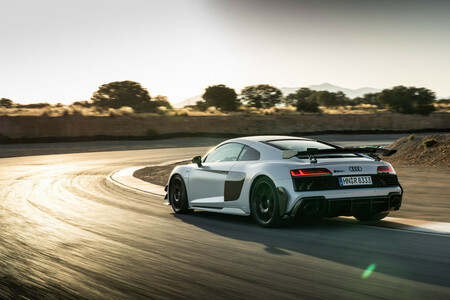 Audi R8 Coupe V10 GT RWD 2023