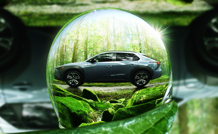 El Subaru Solterra, primer coche eléctrico de Subaru, se insinúa en estas imágenes antes de su debut previsto para 2022