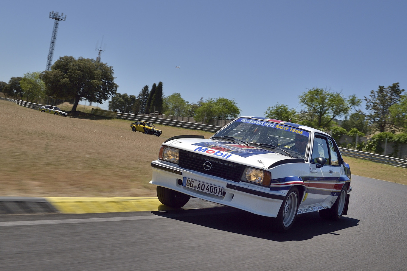 Probamos 120 años de coches Opel: del carromato veloz de 1903 al Ascona B 400 de Walter Röhrl
