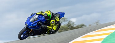 He probado la Yamaha R7 y puedo decirte algo: da los mismos 74 CV pero es mucho mejor deportiva que antes