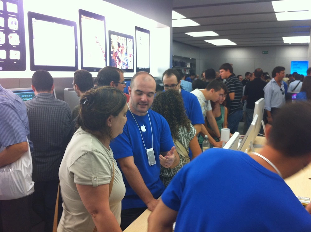 Foto de Inauguración Apple Store La Maquinista (66/93)