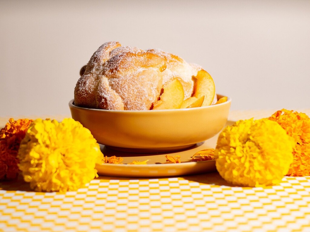 Receta fácil para preparar un pan de muertos clásicos para celebrar este Día de Muertos en México