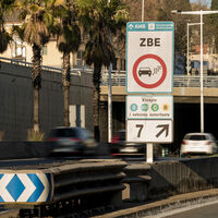 Siguen las multas en la ZBE de Barcelona, que pende de un hilo: la Generalitat y el Ayuntamiento recurrirán ante el Supremo 