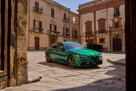 Alfa Romeo Giulia QV 2023 100 anniversario