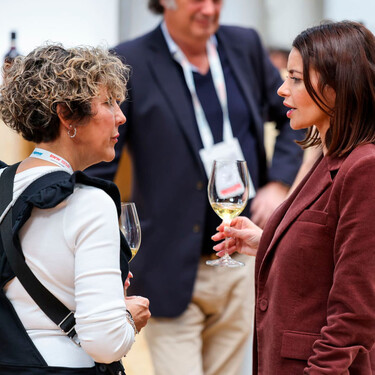 Así funciona el 'First Dates' de la Barcelona Wine Week, para emparejar bodegas y compradores: “Es el Tinder del vino español” 