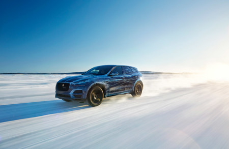 Fotos y vídeo del Jaguar F-Pace en plenas pruebas de producto