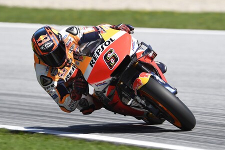 Stefan Bradl da por hecho que Marc Márquez no correrá en Catar: "Le llevará más de dos meses recuperarse"