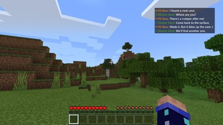 Microsoft sigue apostando por la accesibilidad: añade la transcripción y locución de los chats en sus sistemas