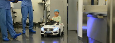 Sobre ruedas al quirófano: la genial iniciativa que están poniendo en marcha algunos hospitales