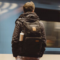 Hace 13 años se descubrió que los hackers podían frenar los trenes hasta provocar descarrilamientos. Aún no lo han arreglado 