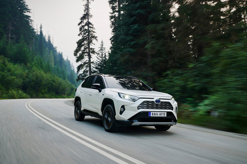 Probamos el Toyota RAV4 2019: sólo híbrido y más amplio y dinámico, desde 33.950 euros