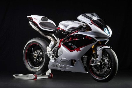 MV Agusta a un paso de deshacerse de Mercedes-AMG, el desenlace llegará en septiembre