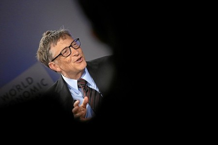 Bill Gates pierde jugando al ajedrez contra Carlsen en nueve movimientos