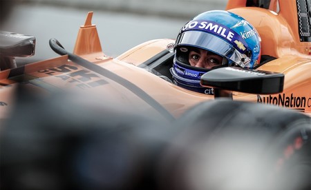 Fernando Alonso ya puede entrar en los Estados Unidos pero las 500 millas de Indianápolis siguen muy en duda