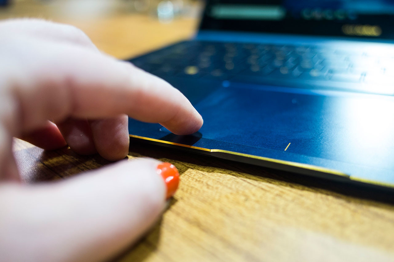 Foto de ASUS ZenBook Flip S (5/5)