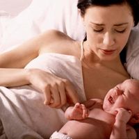 El llanto del bebé es un grito pidiendo ayuda (y su futuro dependerá de nuestra reacción)