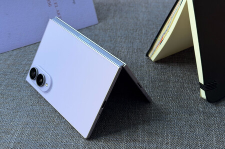 Samsung Galaxy Z Fold8 15