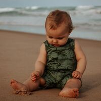 Mi bebé come arena, ¿qué puedo hacer?