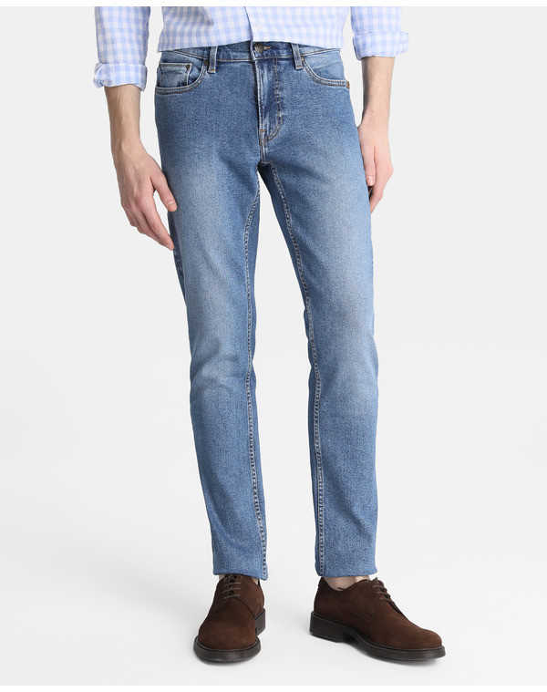 Foto de Pantalones vaqueros de hombre en UNIT moda (2/5)