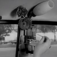 Así prestaba servicio Demófilo, el taxista que se inventó una forma de frenar a Uber y Cabify... ¡en los años 60!