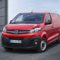 Algunas marcas automotrices comienzan a cesar operaciones de exportación e importación en Rusia