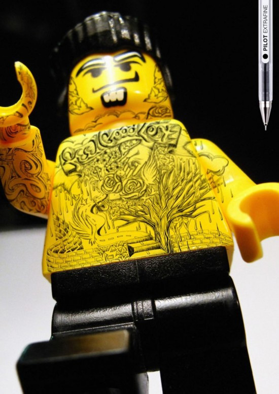 Foto de Muñecos de Lego tatuados, los Ángeles del Infierno amarillos (4/5)