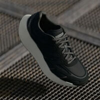 Adidas rebaja sus zapatillas de 140 a menos de 65 euros, perfectas para todo el día