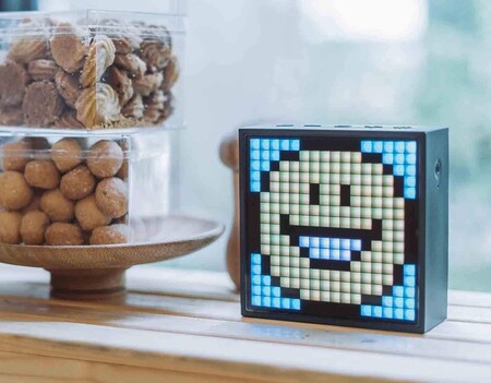 Este altavoz inteligente Divoom es perfecto para disfrutar de la ''fiesta'' en casa y está rebajadísimo en Amazon